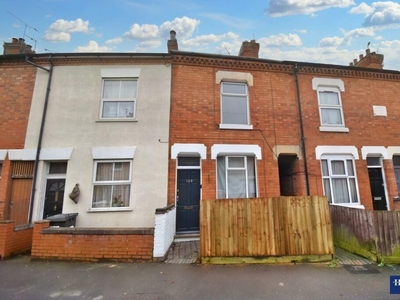 3 bedroom terraced house for rent in Lansdowne Road, Leicester, LE2