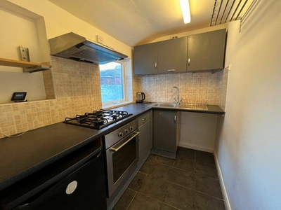3 bedroom terraced house for rent in West Terrace, Hucknall. NG15 7GD, NG15