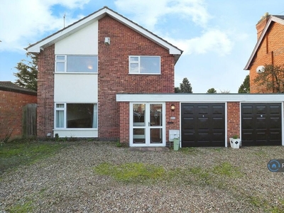 4 bedroom detached house for rent in Fosseway, Syston, LE7
