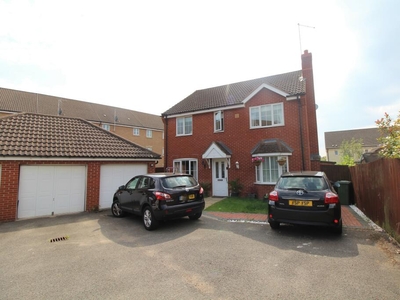 4 bedroom detached house for rent in Wick Road, Hampton Hargate, Peterborough, PE7