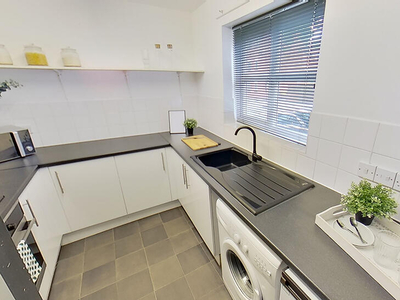 4 bedroom town house for rent in North Sherwood Street, Nottingham, Nottinghamshire, NG1