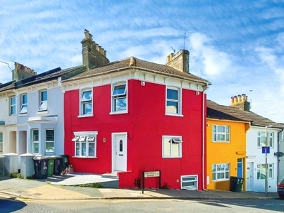 5 bedroom end of terrace house for rent in Queens Park Road, Brighton, East Sussex, BN2