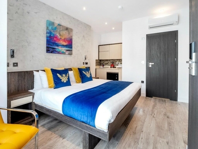 6 bedroom flat for rent in Broadway, Peterborough, Cambridgeshire, PE1