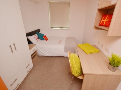 6 bedroom flat for rent in St Marks Street, Nottingham, NG3