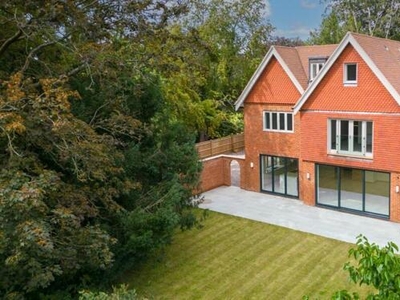 6 Bedroom House Otterboune Hampshire