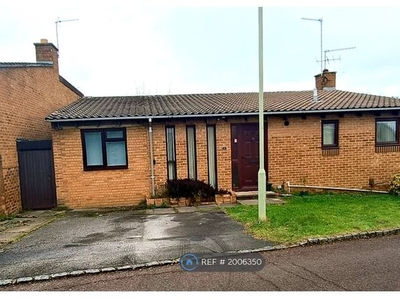 Bungalow to rent in Allonby Close, Lower Earley, Reading RG6