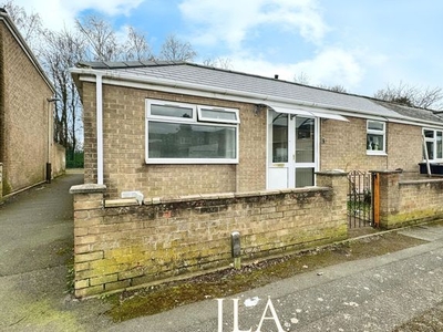 Bungalow to rent in Rushey Close, Belgrave, Leicester LE4