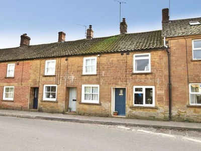 Cottage to rent in Palmer Street, South Petherton TA13