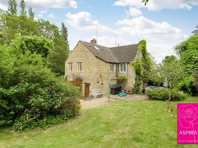 Country house for sale in The Woodlands, Stanwick, Northamptonshire NN9