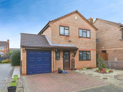 Detached house for sale in Cranesbill Drive, Broomhall, Worcester WR5