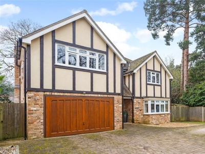 Detached house for sale in Reading Road South, Fleet, Hampshire GU52