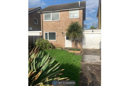 Detached house to rent in Markwick Close, Newark NG24