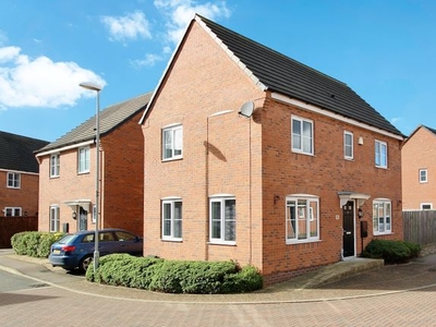 Detached house to rent in Navy Close, Burbage, Leicestershire LE10