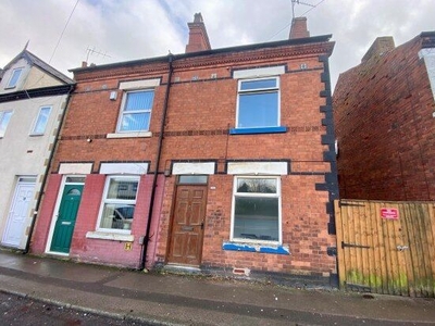 End terrace house to rent in Carey Road, Nottingham NG6