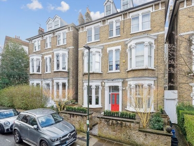 Flat for sale in Cardigan Road, Richmond TW10