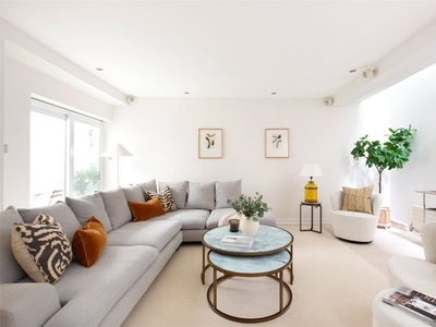 Flat for sale in Leinster Gardens, Bayswater W2