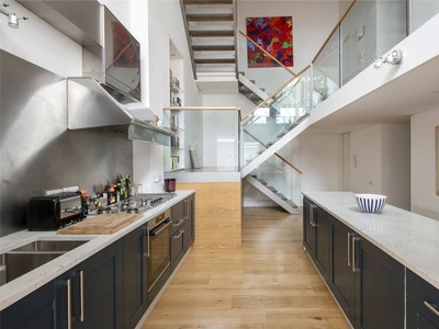 Flat for sale in Monmouth Place, London W2