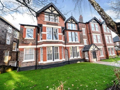 Flat to rent in 12 Sandringham Drive, Liverpool L17