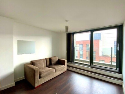 Flat to rent in 18 Church Street, Manchester M4