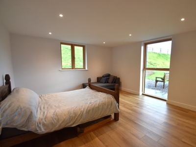 Flat to rent in Bickleigh, Tiverton, Devon EX16