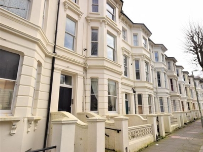 Flat to rent in Buckingham Road, Brighton BN1