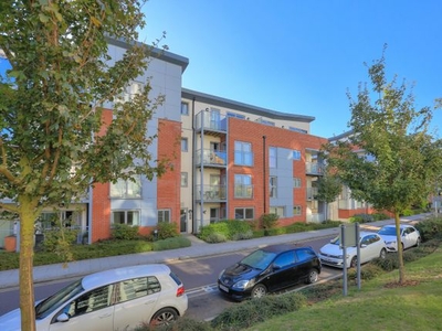 Flat to rent in Charrington Place, St. Albans, Hertfordshire AL1