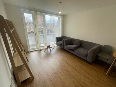 Flat to rent in City Road, Hulme, Manchester, Lancashire M15