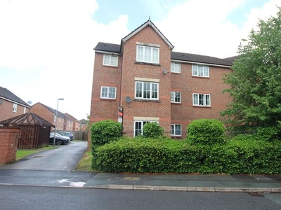 Flat to rent in Marshbrook Drive, Blackley, Manchester M9