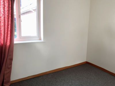 Flat to rent in New Chester Road, Birkenhead CH42