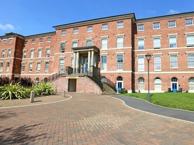 Flat to rent in Newbolt, St. Georges Parkway, Stafford ST16