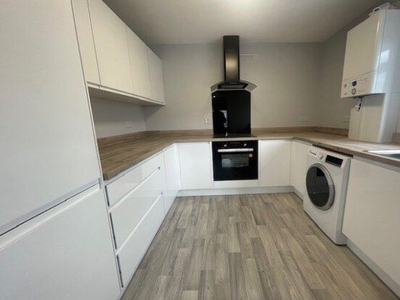 Flat to rent in Robins Court, Newark NG24