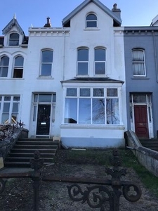 Flat to rent in Somerset Road, Isle Of Man IM2
