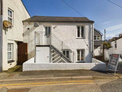 Flat to rent in Trevanson Street, Wadebridge PL27