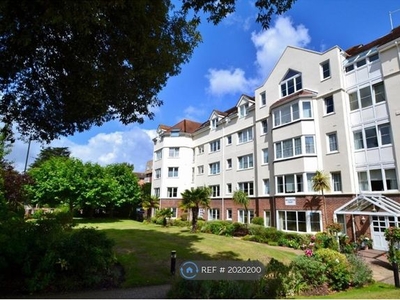 Flat to rent in Wellington Court, Bournemouth BH2