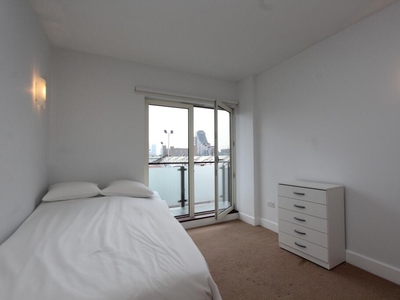 House share for rent in 2 Artichoke Hill, Wapping, Shadwell, Tower Bridge, E1W