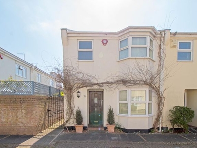 Mews house to rent in Marlborough Mews, Brighton BN1