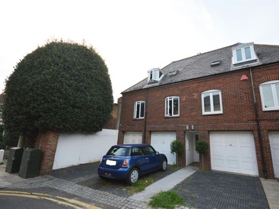 Property to rent in Friars Lane, Richmond TW9