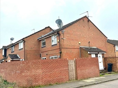 Property to rent in Pearl Gardens, Cippenham, Slough SL1