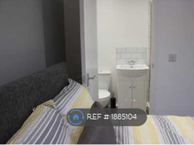 Room to rent in Carlton Street, Burton-On-Trent DE13