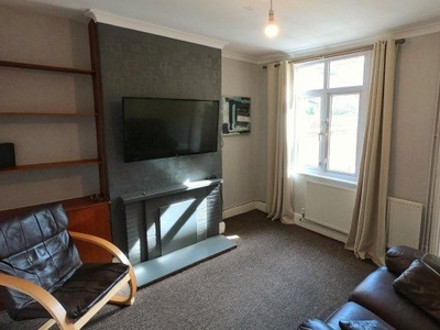 Shared accommodation to rent in Uppingham Street, Northampton, Northamptonshire NN1