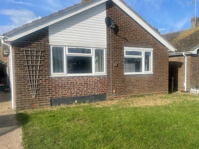 Semi-detached bungalow to rent in Bennett Close, Walton On The Naze CO14