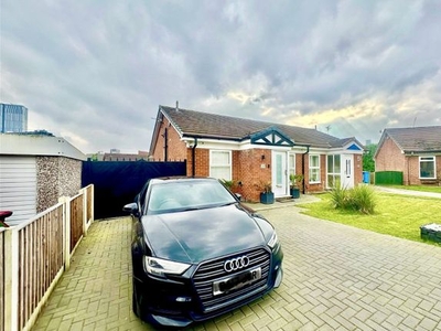 Semi-detached bungalow to rent in Brotherton Drive, Salford M3