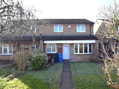 Semi-detached house to rent in Avon Crescent, Bicester OX26
