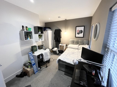Studio flat for rent in Dogsthorpe Road, Room 1, Peterborough, PE1
