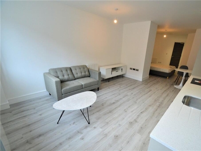 Studio flat for rent in Newland House, 137-139 Hagley Road, Birmingham, West Midlands, B16