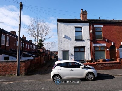 Terraced house to rent in Atherton Street, Stockport SK3