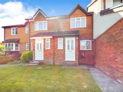 Terraced house to rent in Finch Close, Tadley, Hampshire RG26