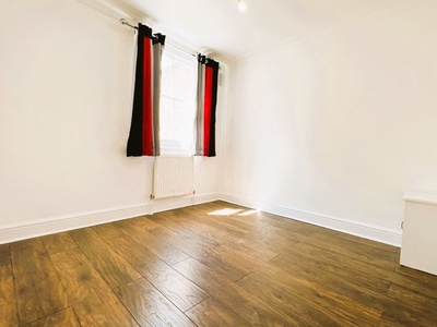 Terraced house to rent in Garner Road, London E17