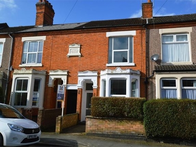 Terraced house to rent in Grosvenor Road, Rugby, Warwickshire CV21