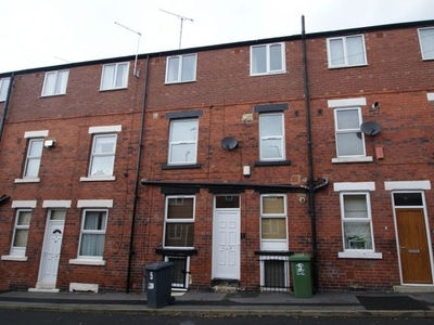 Terraced house to rent in Monkbridge Grove, Meanwood, Leeds LS6